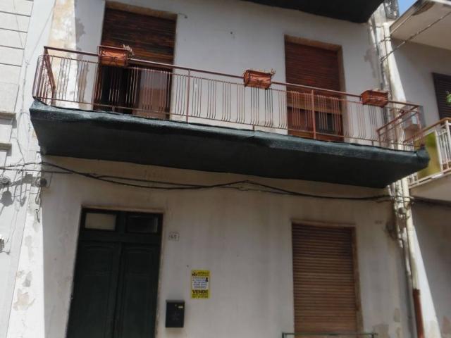Appartamento in vendita a Floridia SR