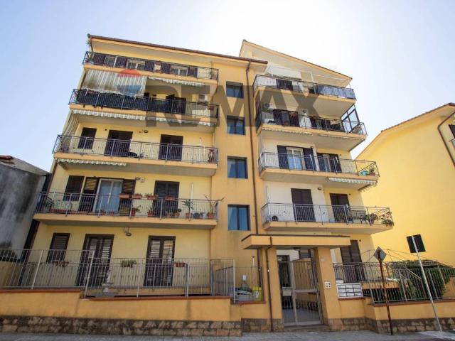 Appartamento in vendita a Floridia SR