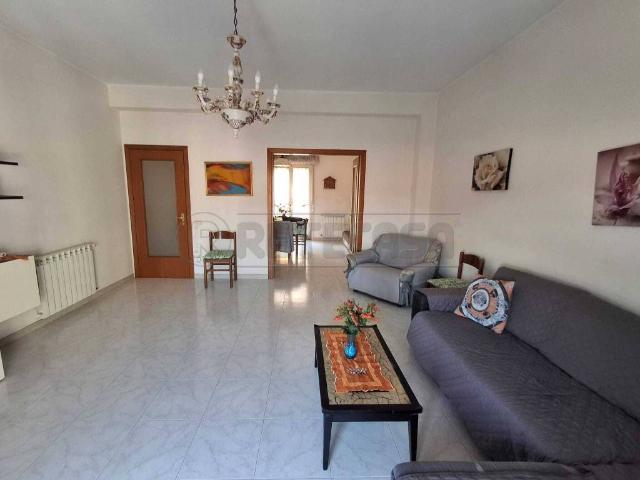 Appartamento in vendita a Floridia SR
