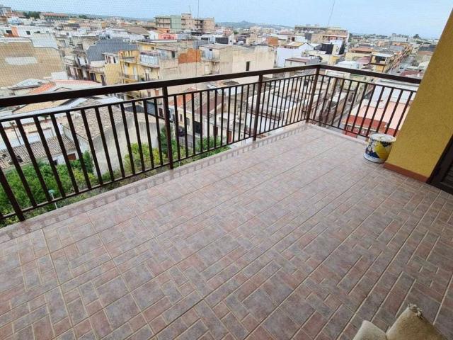Appartamento in vendita a Floridia SR