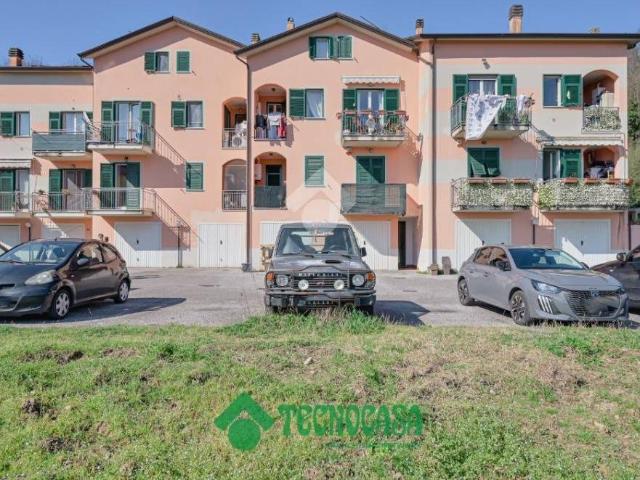Appartamento in vendita a Follo SP