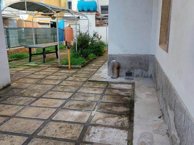APPARTAMENTO in VENDITA a FOLLONICA NUOVA di 5 vani