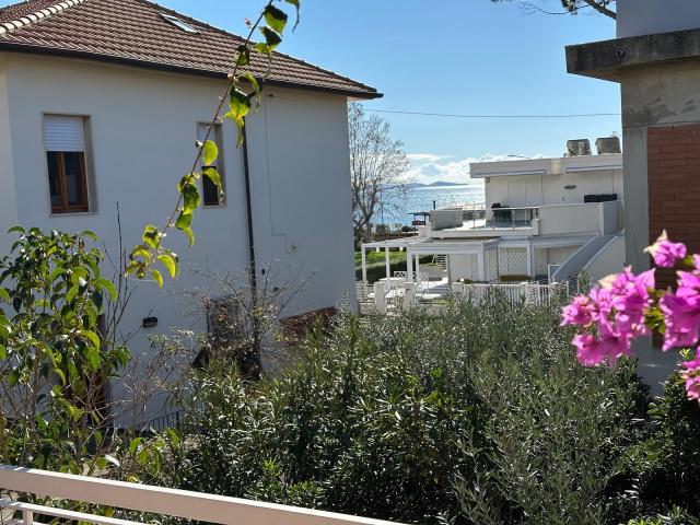APPARTAMENTO in VENDITA a FOLLONICA PRATORANIERI di 3 vani