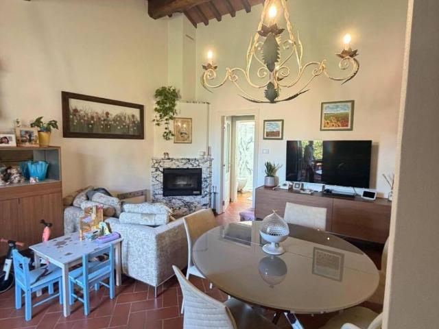 Appartamento in vendita a Fosdinovo MS