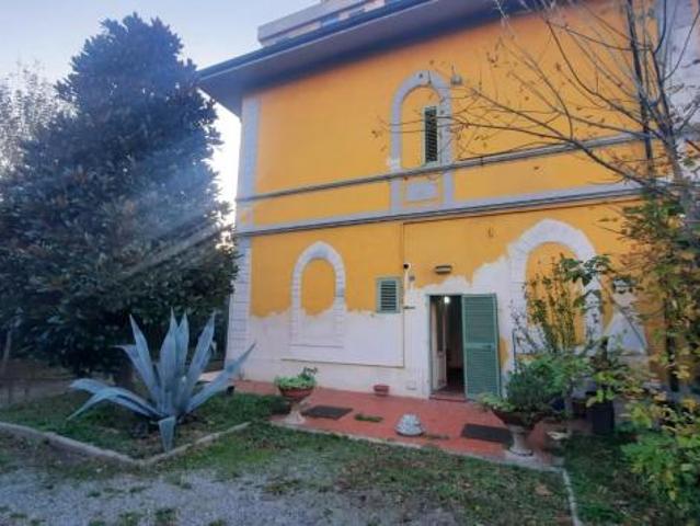 Appartamento in vendita a Fornacette Calcinaia 130 mq Rif: 1418220