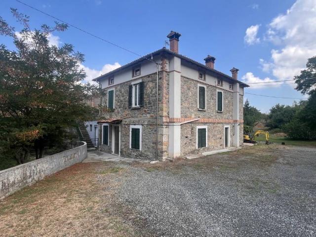 Appartamento in vendita a Fornovo di Taro PR
