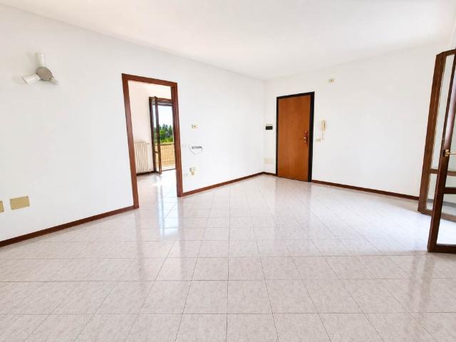 Appartamento in vendita a Forlì, Romiti
