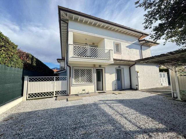 Appartamento in vendita a Forte Dei Marmi
