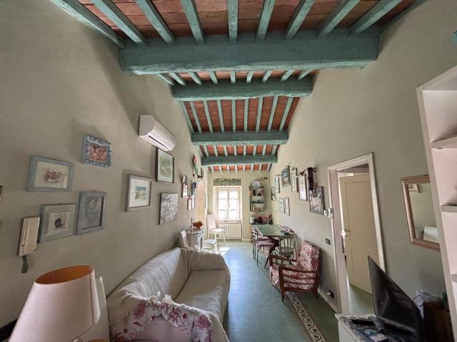 APPARTAMENTO in VENDITA a FORTE DEI MARMI centro paese di 4 vani