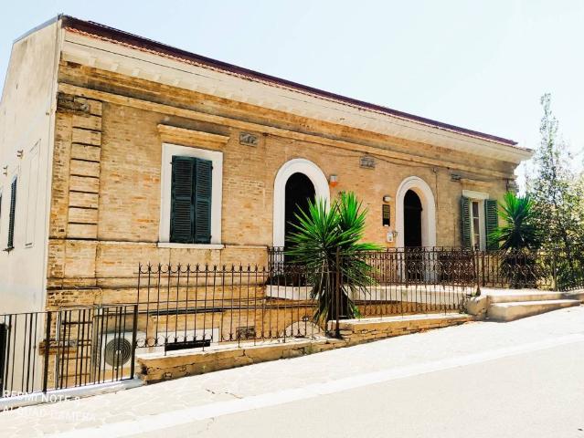 Appartamento in vendita a Francavilla al Mare via Duca degli Abruzzi