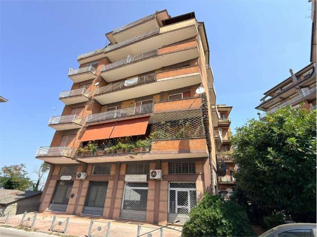 Appartamento in vendita a Frosinone FR