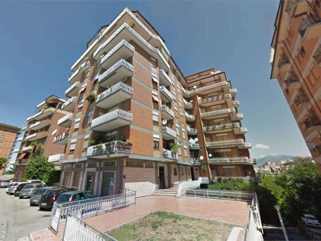 Appartamento in vendita a Frosinone FR