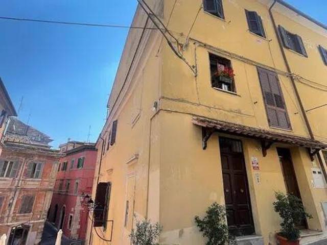 Appartamento in vendita a Frosinone FR