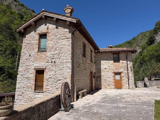 Appartamento in vendita a Gubbio PG