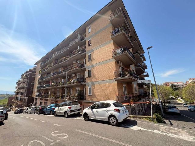 Appartamento in vendita a Guidonia Montecelio