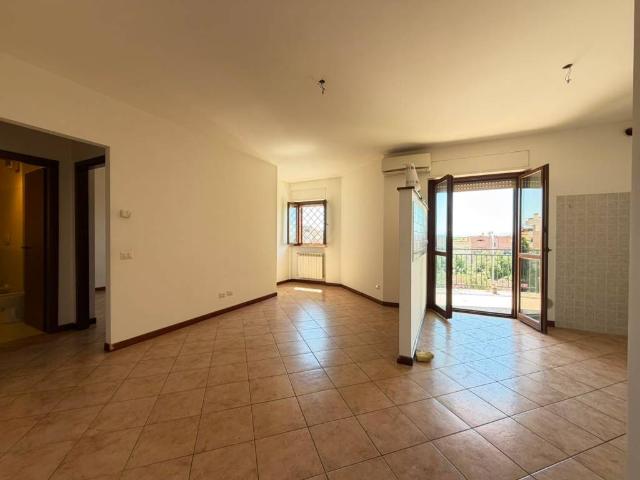 Appartamento in vendita a Guidonia Montecelio RM
