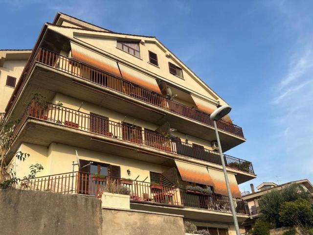 Appartamento in vendita a Guidonia Montecelio RM