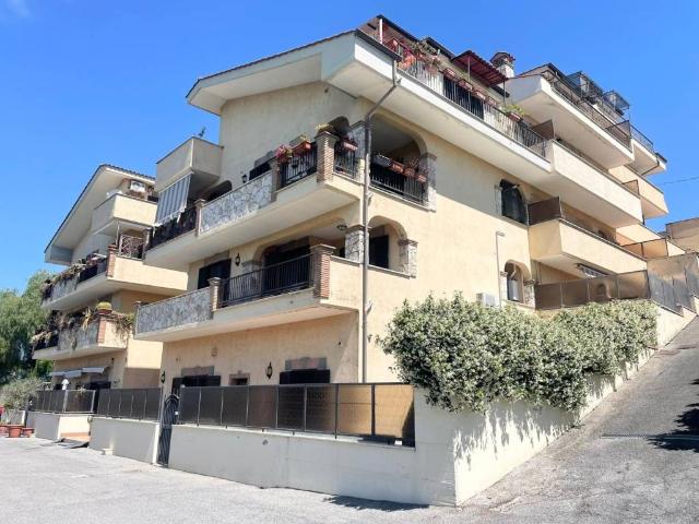 Appartamento in vendita a Guidonia Montecelio RM
