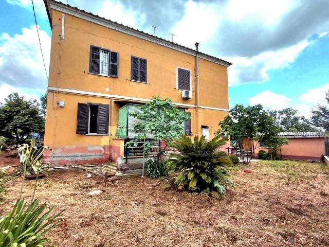 Appartamento in vendita a Guidonia Montecelio RM