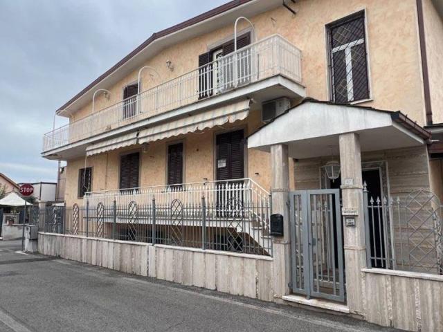 Appartamento in vendita a Guidonia Montecelio RM