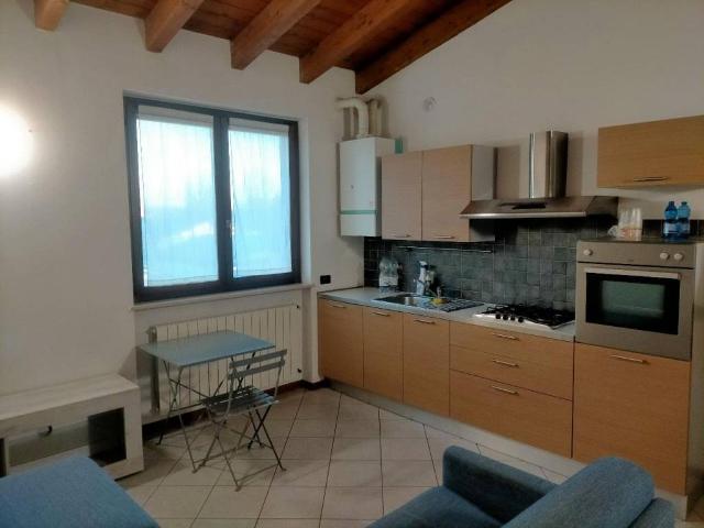 Appartamento in vendita a Gadesco Pieve Delmona CR