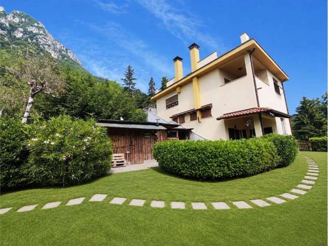 Appartamento in vendita a Galbiate LC