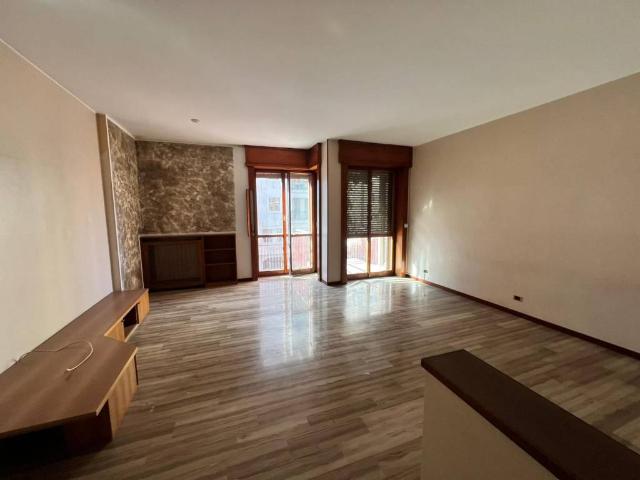 Appartamento in vendita a Gallarate VA