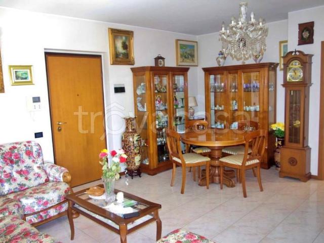 Appartamento in vendita a Gallarate, Caiello