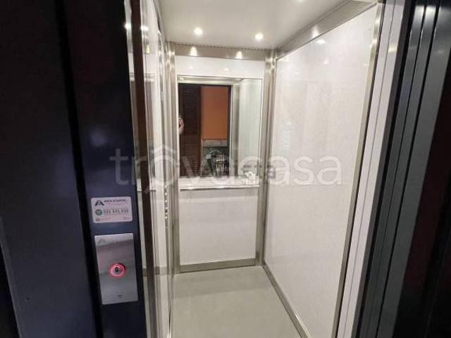 Appartamento in vendita a Gallarate, Centro