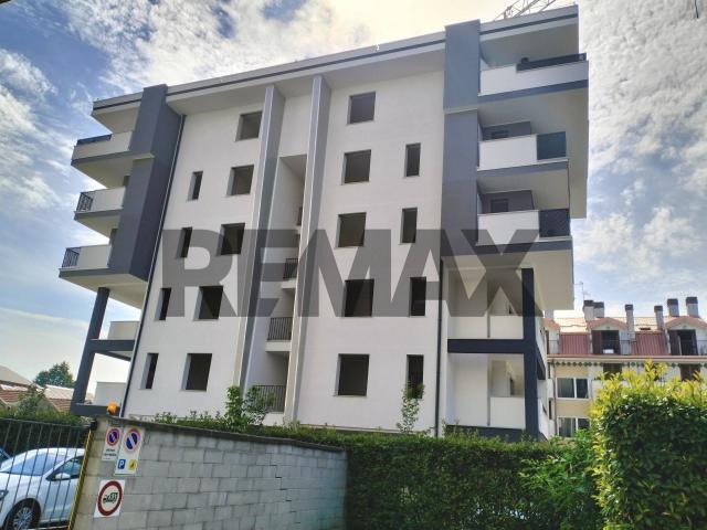 Appartamento in vendita a Gallarate, Sciar