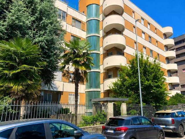 Appartamento in vendita a Garbagnate Milanese MI