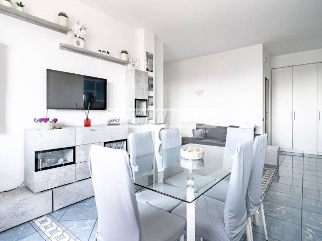 Appartamento in vendita a Garbagnate Milanese MI