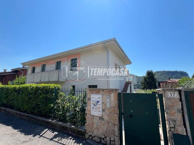 Appartamento in vendita a Garda