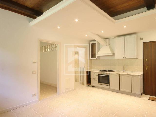 Appartamento in vendita a Gardone Riviera