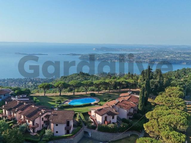 Appartamento in vendita a Gardone Riviera BS