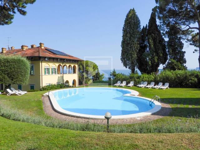 Appartamento in vendita a Gardone Riviera BS