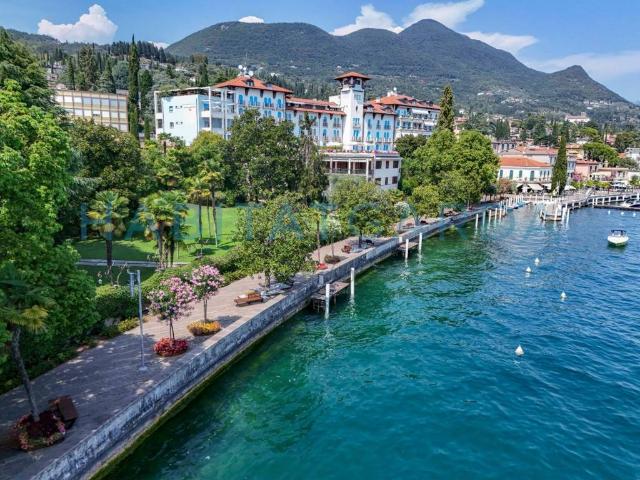 Appartamento in vendita a Gardone Riviera BS