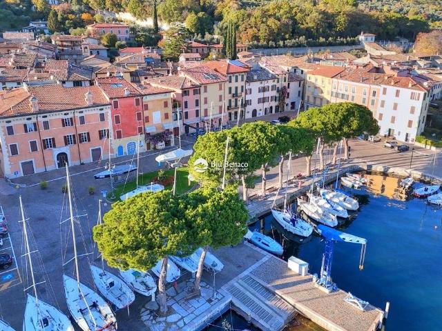 Appartamento in vendita a Gargnano BS
