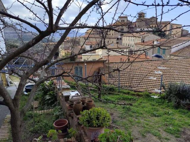 Appartamento in vendita a Gavorrano GR