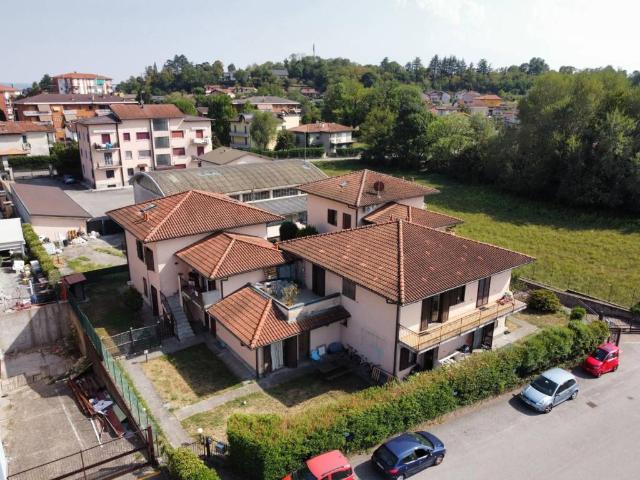 Appartamento in vendita a Gavirate VA