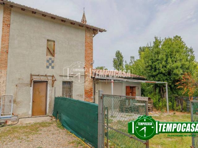 Appartamento in vendita a Gazzola PC