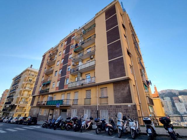 Appartamento in vendita a Genova