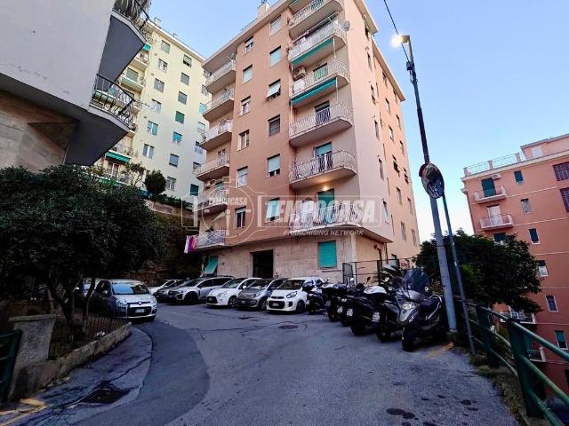 Appartamento in vendita a Genova