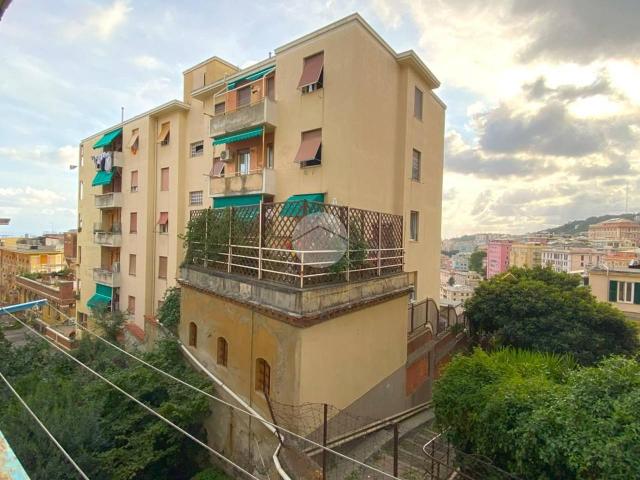 Appartamento in vendita a Genova