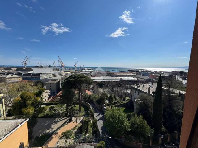 Appartamento in vendita a Genova
