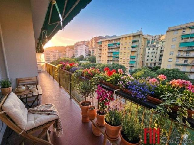 Appartamento in vendita a Genova