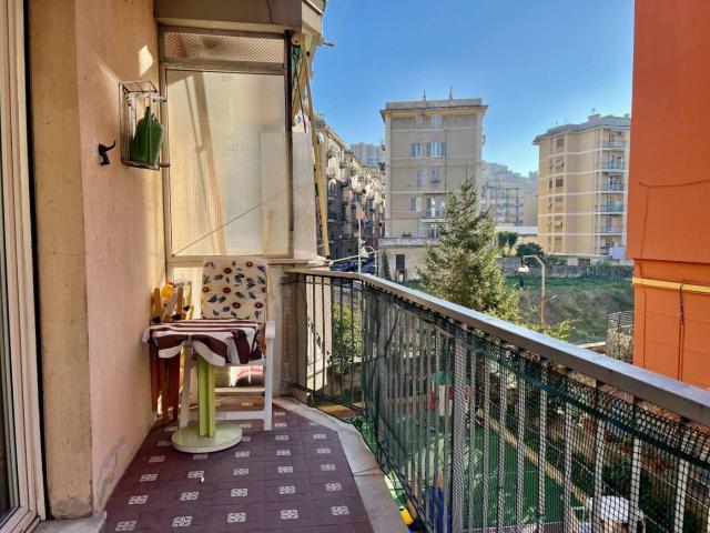Appartamento in vendita a Genova