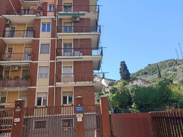 Appartamento in vendita a Genova