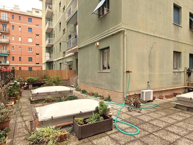 Appartamento in vendita a Genova