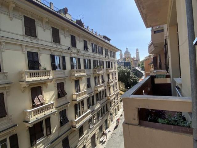 Appartamento in vendita a Genova